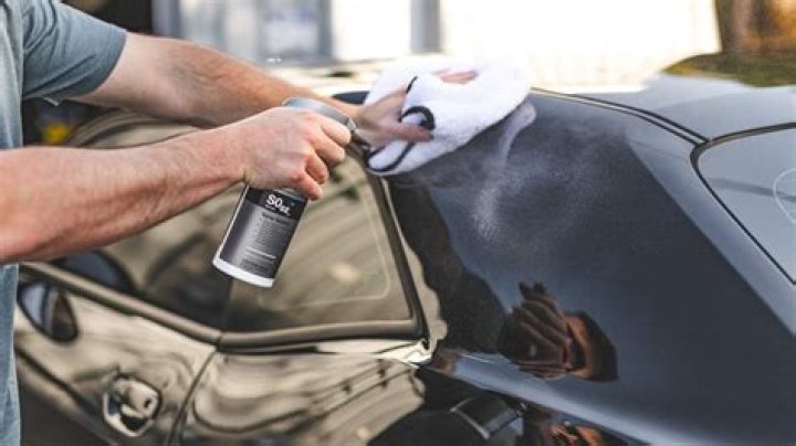 'I've used one for YEARS' - pro-drivers all have £5 Halfords item to de-ice windscreens & keep MUCH warmer in morning