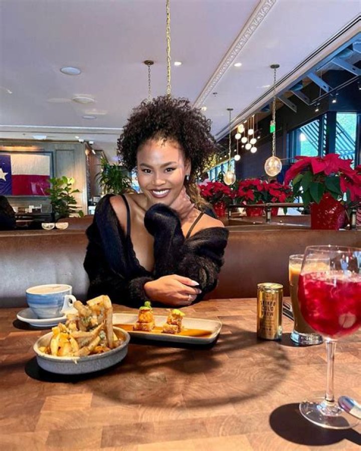 'The Bachelor' Sierra Jackson's Secret Body Glitter Is Revealed