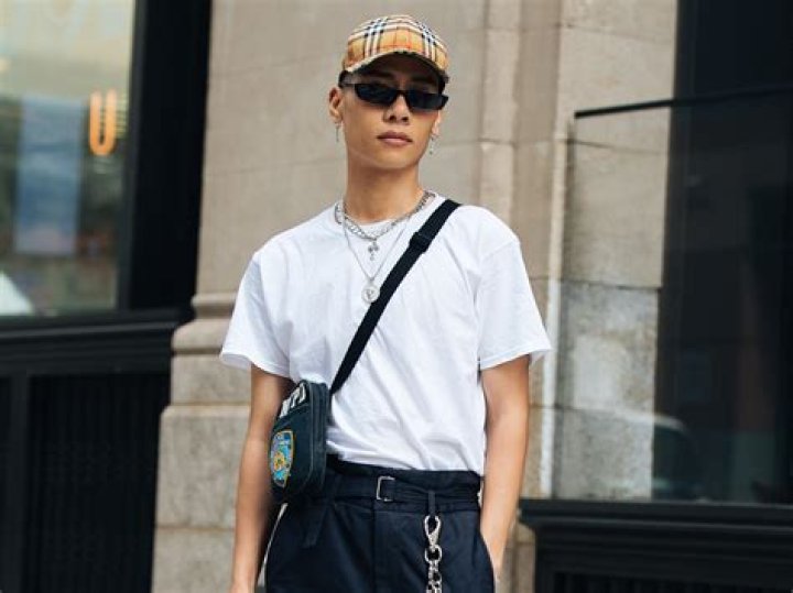 10 Fresh Ways To Wear A White T-Shirt