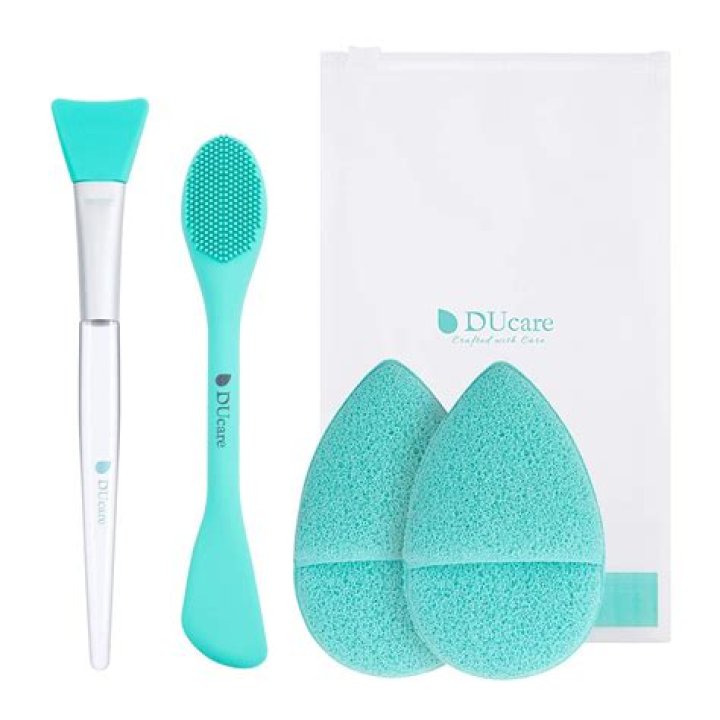 14 Best Face Mask Brushes for Safe And Hygienic Facials