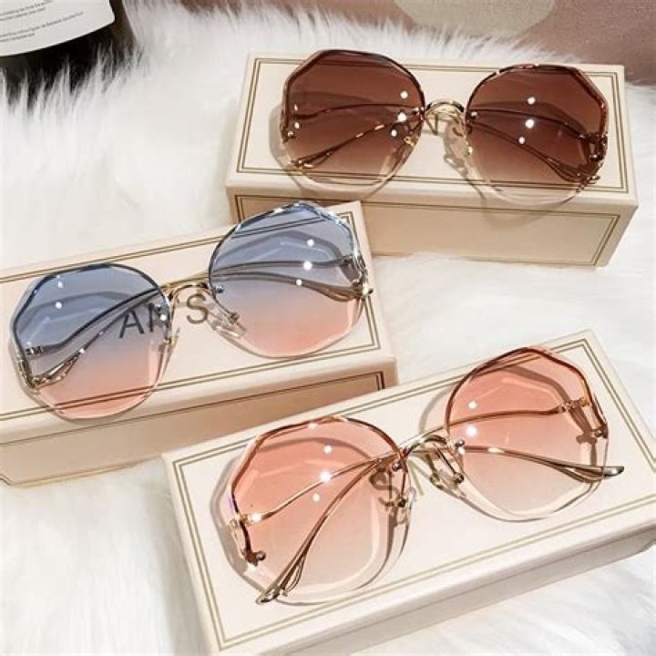 18 Luxury Sunglasses for Women to Flaunt this Summer!