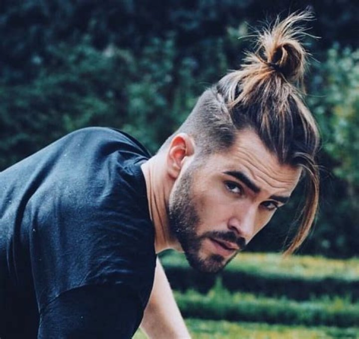 30 Best Men’s Ponytail Hairstyles 2024