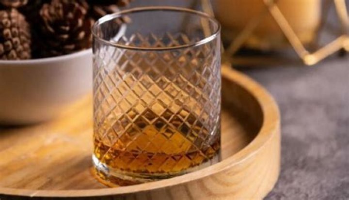 31 Best Gifts for Whiskey Lovers – Must Haves For 2024