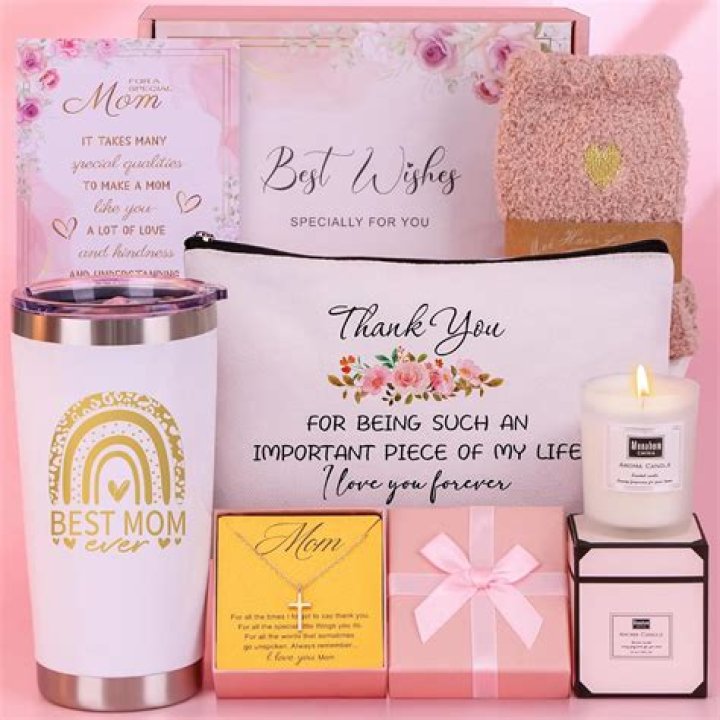 41 Thoughtful And Sweet Mother’s Day Gifts from Daughters