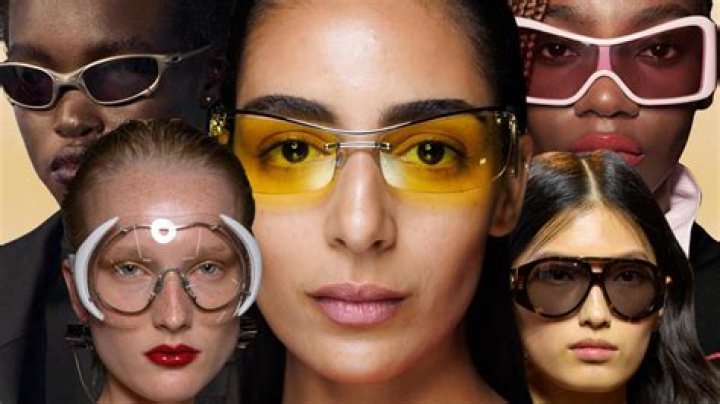6 2000s Sunglass Trends That Were So Horrible, They Were Awesome