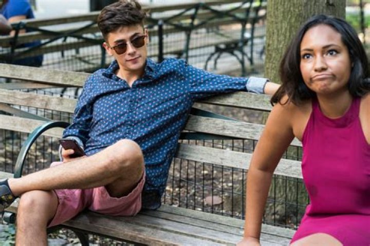 6 Ways You Might Be Dismissing Your Partner Without Even Realizing It