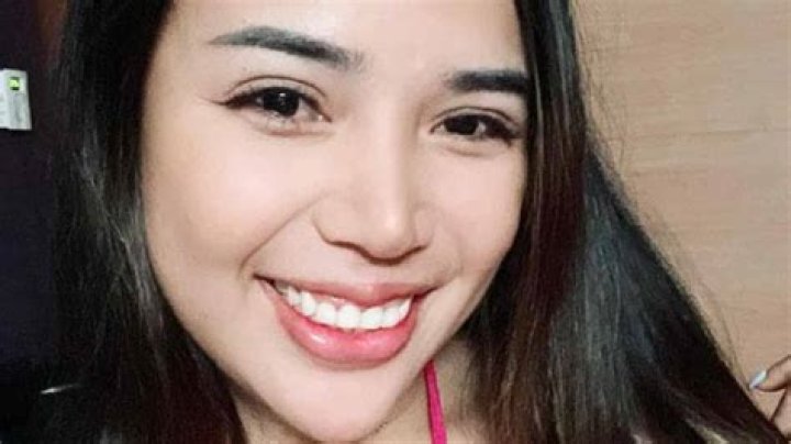 90 Day Fiance: Annie Suwan strikes a stylish pose in grey mini dress