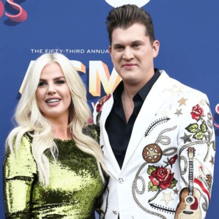 A Look Into Jon Pardi And Summer Duncan Married Life