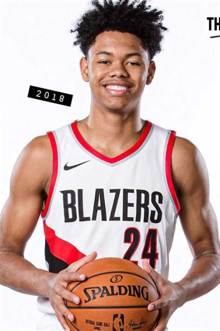 Aaleeyah Petty Age And Wikipedia: Anfernee Simons Girlfriend Pregnant
