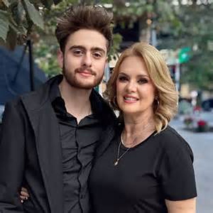 Actress Erika Buenfil's Biography: Husband, Children, Net Worth