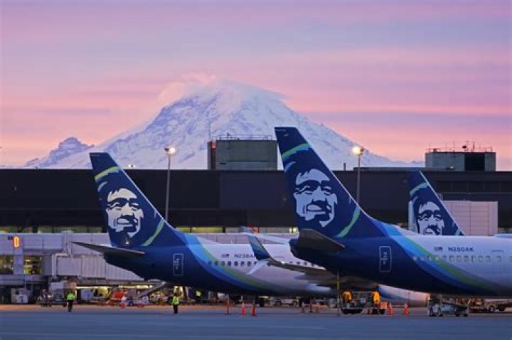Alaska Air to buy Hawaiian Airlines in a $1.9 billion deal that may attract regulator scrutiny