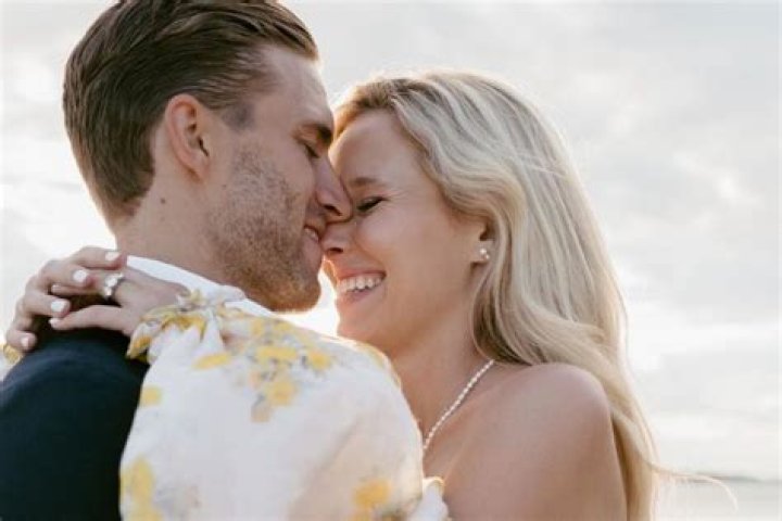Alex Wennberg Wife Felicia And Tiktok Controversy