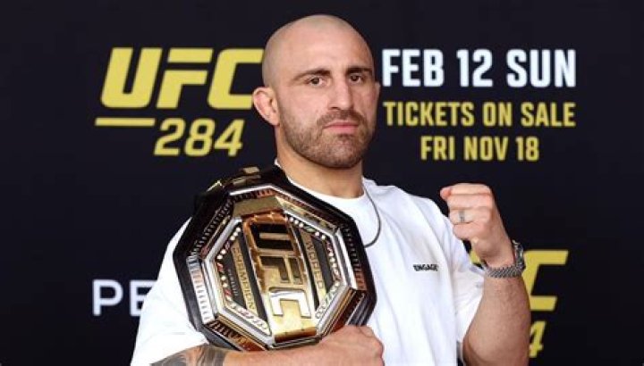 Alexander Volkanovski Wife Emma Is Expecting A Third Child