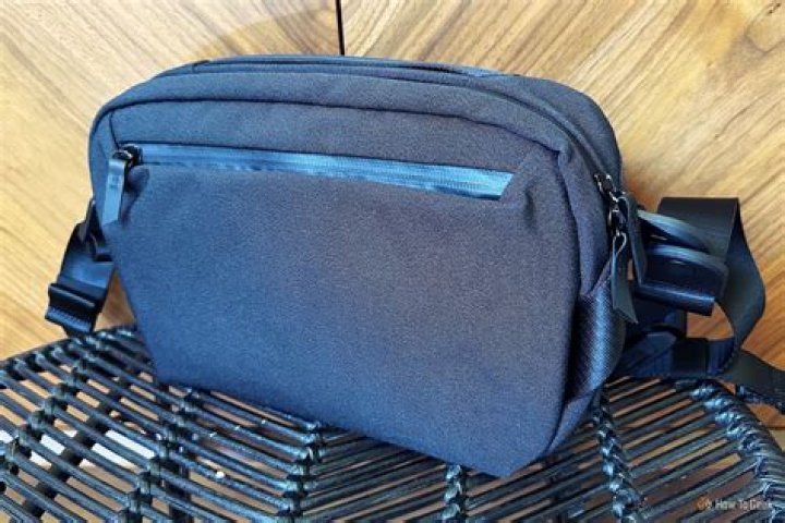 Alpaka Go Sling Review: The Perfect Bag for iPad Enthusiasts