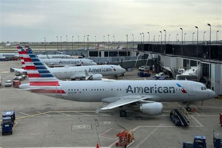 American Airlines to end service to IA airport