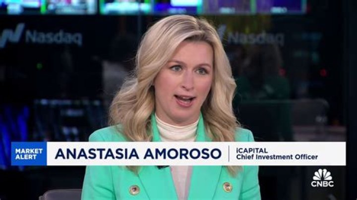 Anastasia Amoroso CNBC, Wikipedia, Bio, Husband, Net Worth, Photos און Facts