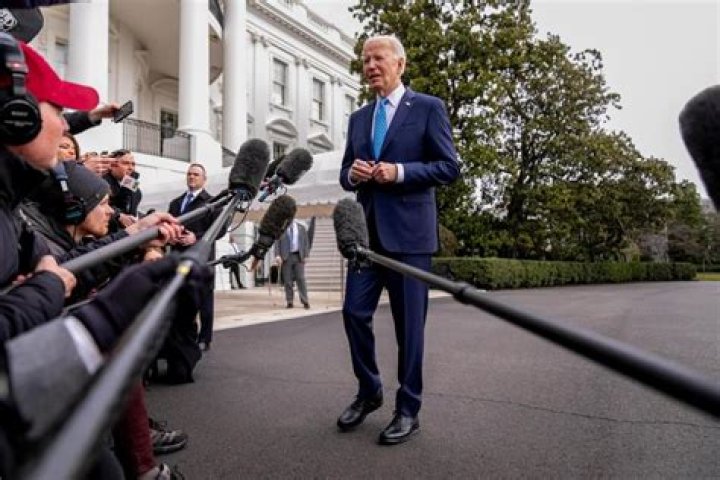 AP-NORC poll finds an uptick in positive ratings of the US economy, but it’s not boosting Biden