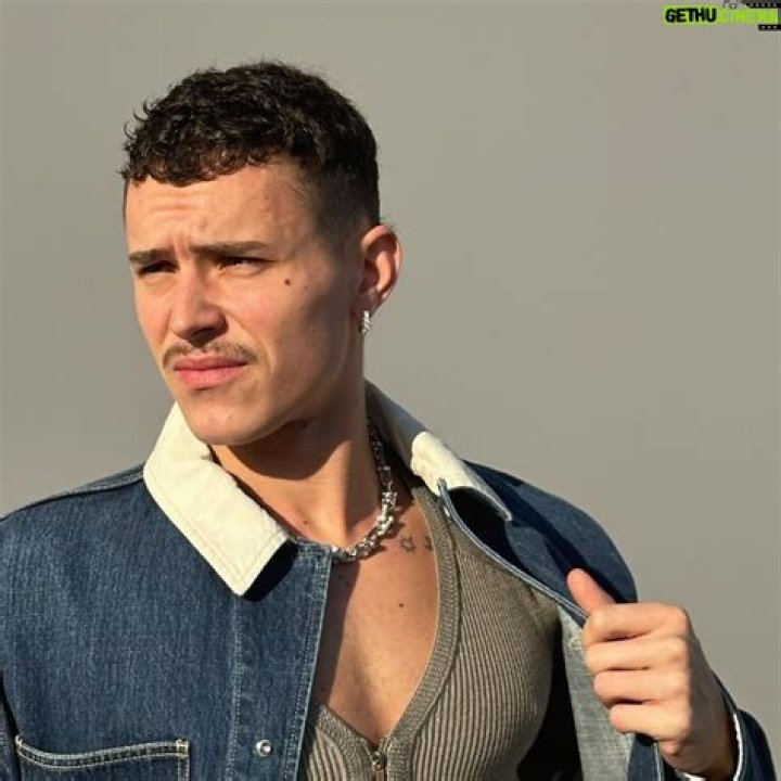 Aron Piper Wiki, Biography, Net Worth, Age, Family, Facts and More