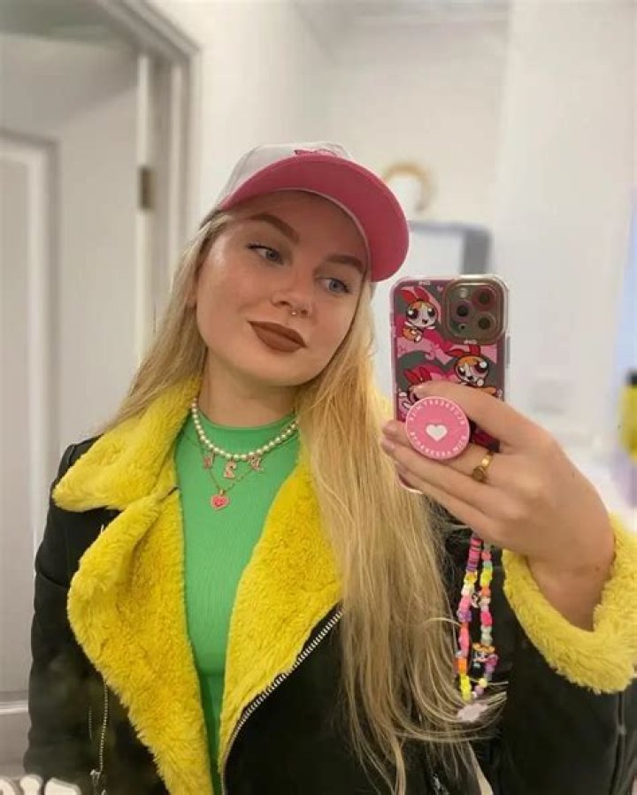 Audrey Coyne (Fashion Influencer) Wiki, Biography, Age, Husband, Family, Facts, and Many More
