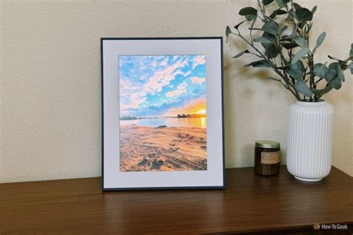 Aura Walden Review: A Great Big Digital Frame Perfect for Re-Living Memories