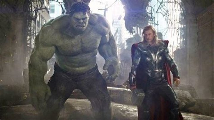 Avengers Finally Gives Us a Sequel to the Hulk Punching Thor Moment