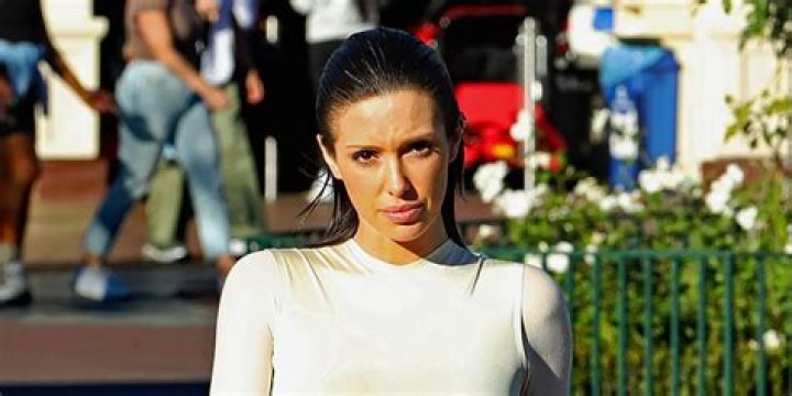 Bianca Censori Fashion: A Deep Dive Into The Style Sensation