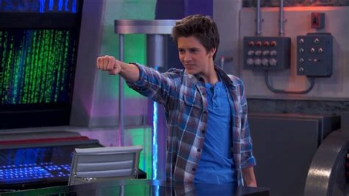 Billy Unger’s kid was kept a secret while playing Chase Devenport on Lab Rats age 17
