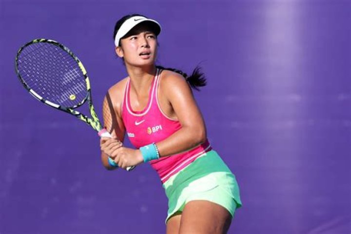 Bruna Takahashi [Tennis Player] Biography, Age, Height, Career, Parents, Family, Boyfriend, ethnicity, Wiki, Networth & More