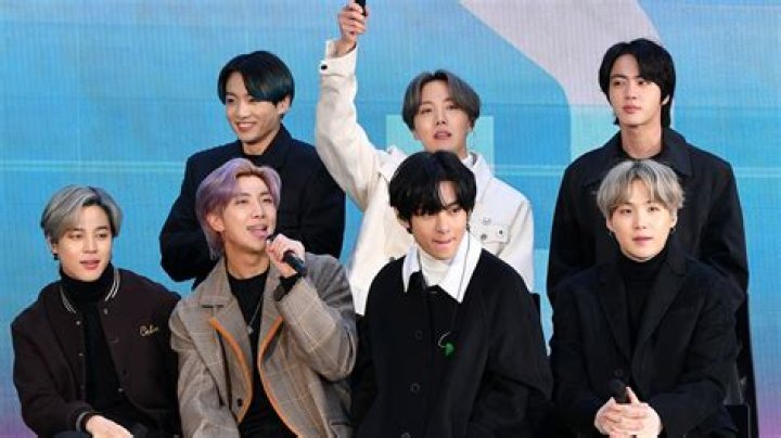 BTS' Jungkook historically reigns on Billboard 200 charts for 10th consecutive week with GOLDEN