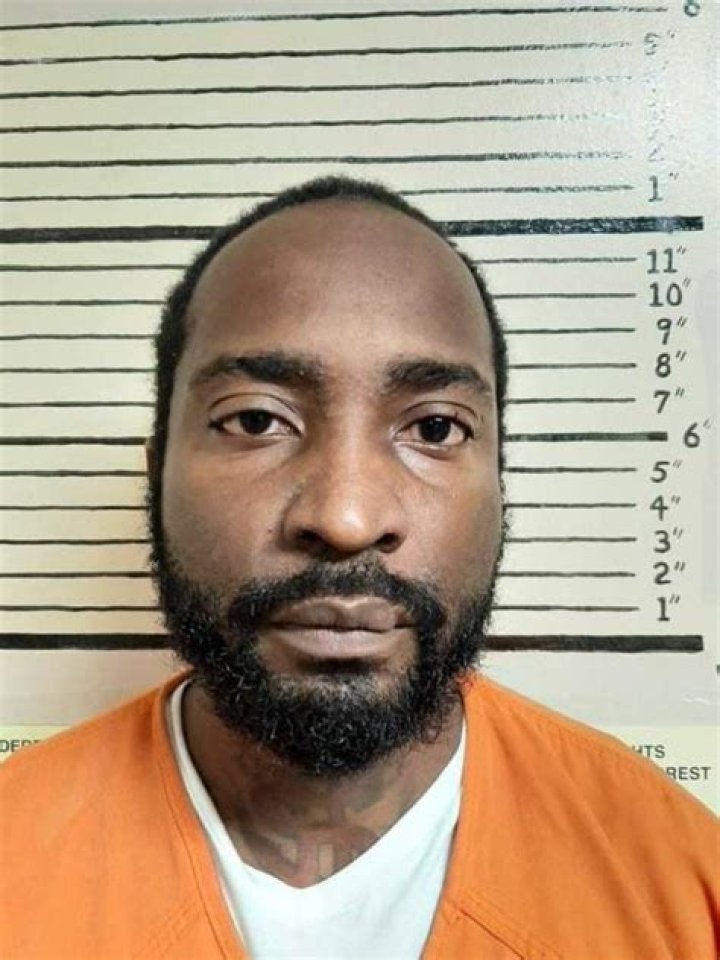 Burlington man arrested following pursuit in Henderson County