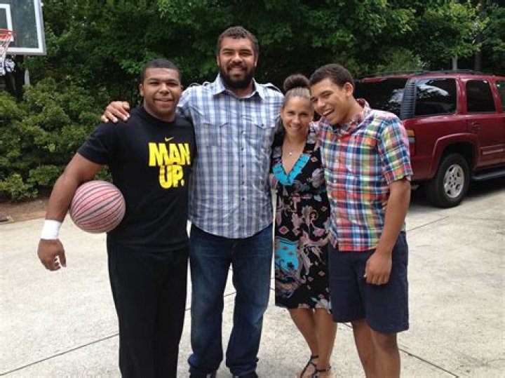 Cameron Heyward Brother: Corey, Connor, And Craig Jr.