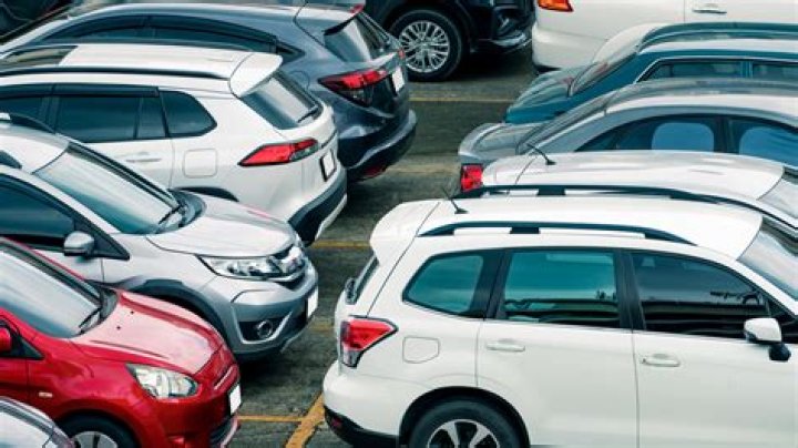 Can I be fined for parking too close to another car?