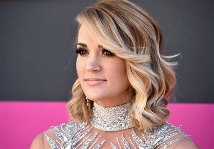 Carrie Underwood Needed 40 Stitches on Her Face After Her Fall
