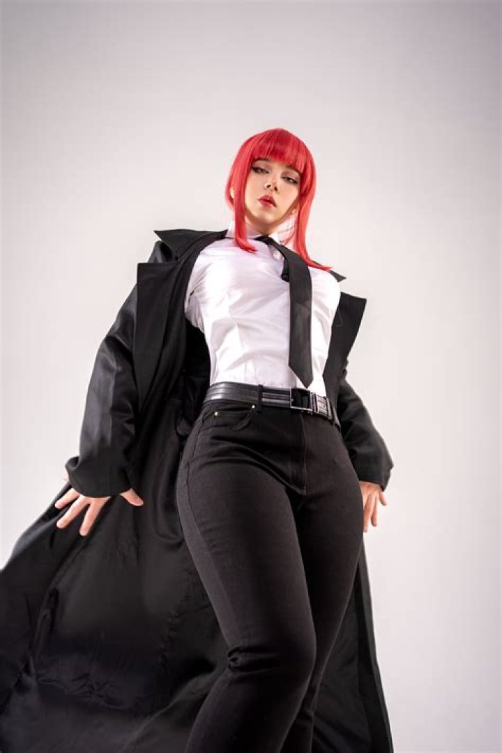 Chainsaw Man Cosplay Gives Power Her Cake