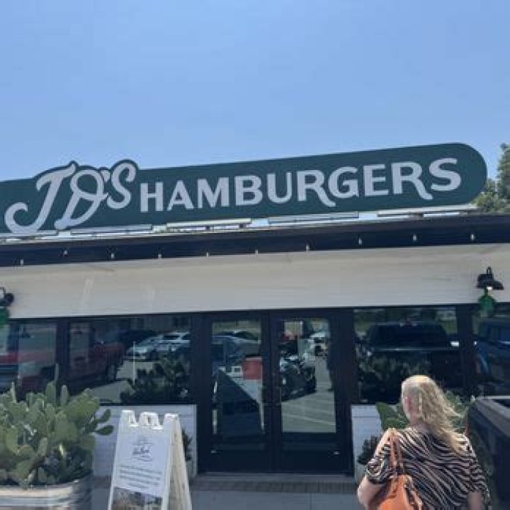 Chef at JD’s Hamburgers James Gaines from Fort Worth dies unexpectedly