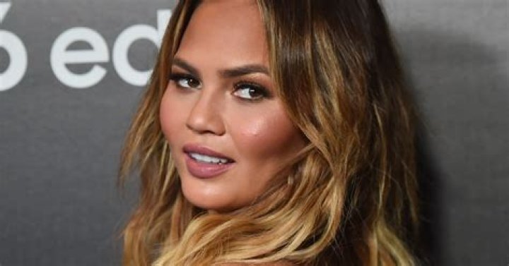 Chrissy Teigen Gets Pierced, 5 Times She Had The Most On-Point Accessories