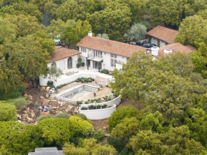 Christine Baumgartner Moves Into $40,000 Monthly Rental Montecito Home After Losing Child Support Battle To Kevin Costner