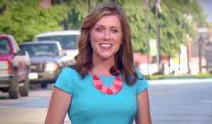 
Claire Kellett Age, Bio, Wiki, Salary, Net Worth, Married & Husband