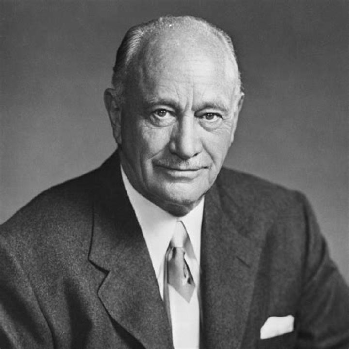 Conrad Hilton - - Biography