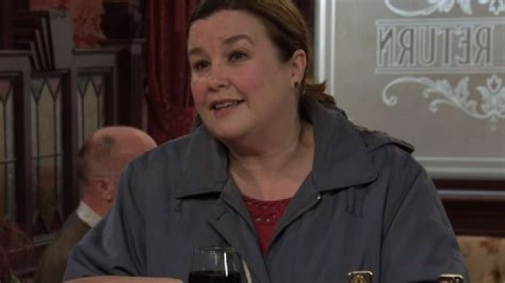 Coronation Street fans gobsmacked by Mary Taylor’s very rude confession