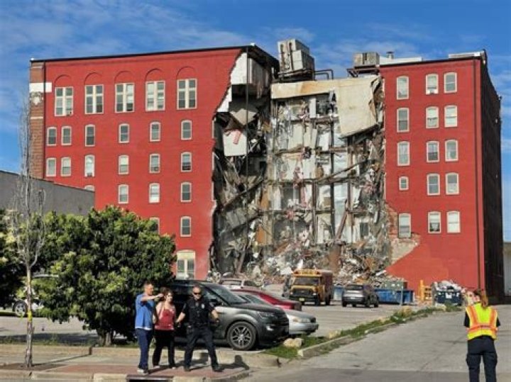 Couple sues landlord, City of Davenport after one loses leg in building collapse