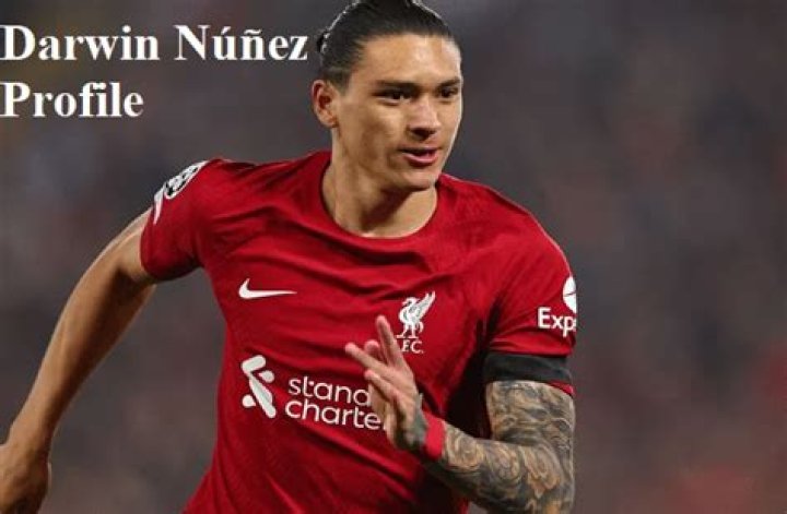 Darwin Núñez footballer, FIFA 22, wife, family, net worth