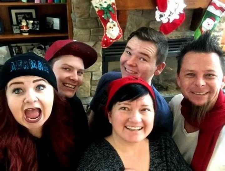 
Dave Kindig Bio, Age, Height, Net Worth, Wife, Parents, & Children