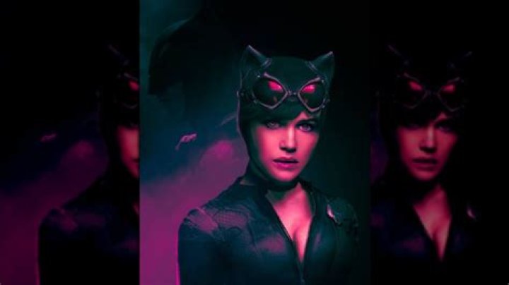 DC Fan Art Shows Off How Carla Gugino Would Look As Catwoman