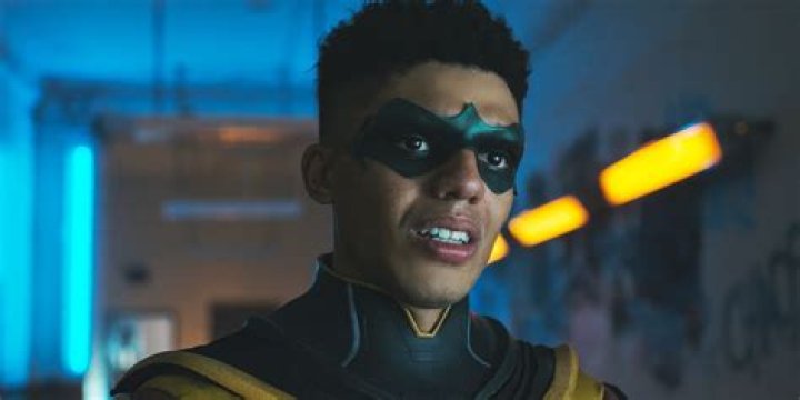 DC Villain Shimmer Debuts in Titans Season 2 Trailer