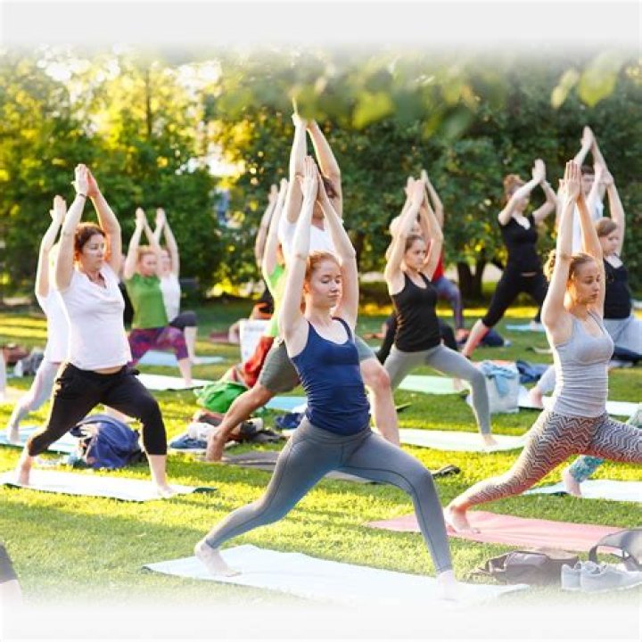 De-stress at Yoga in the Park, Moline