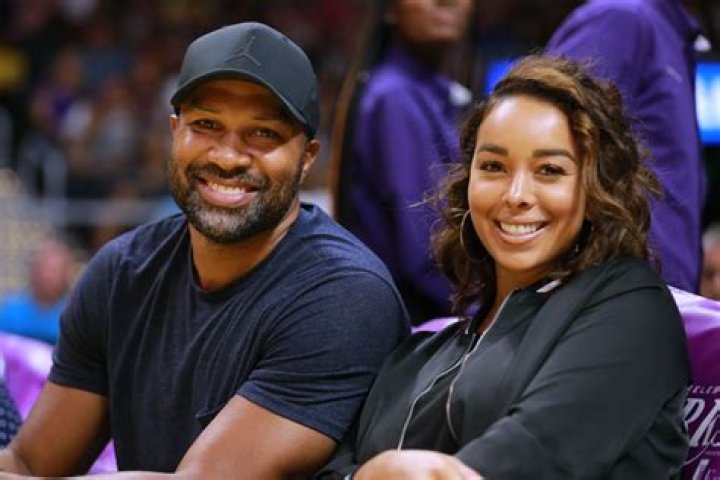Derek Fisher Wife: Relationships & Net Worth [2023 Update]