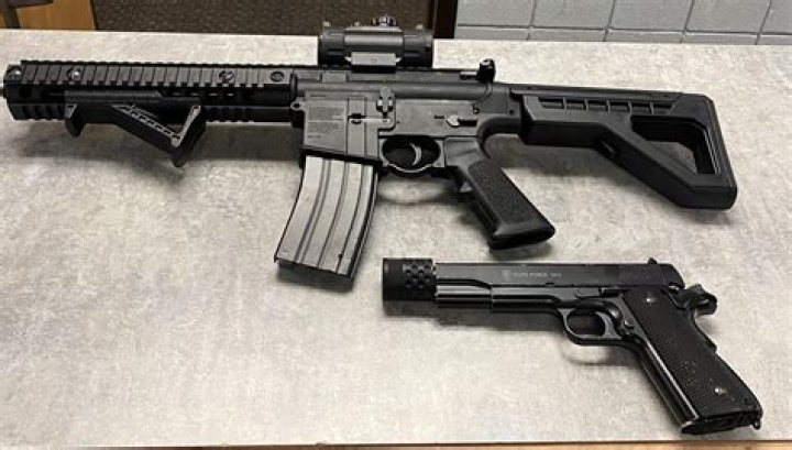 Dixon Police arrest robbery suspect who had realistic BB gun
