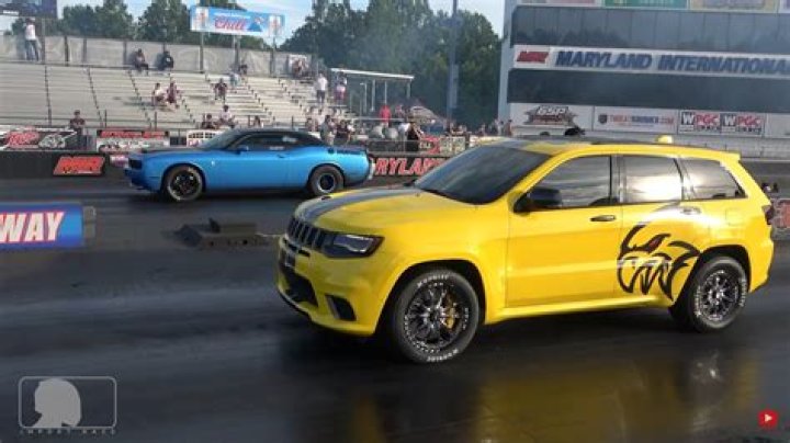 Dodge Challenger SRT Hellcat vs. Jeep Grand Cherokee Trackhawk