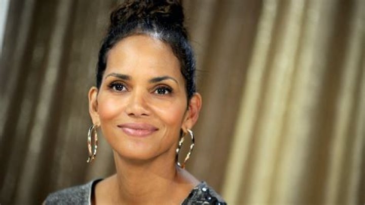 Does Halle Berry really have six toes? Ellen DeGeneres gets to the bottom of this internet rumor — Watch